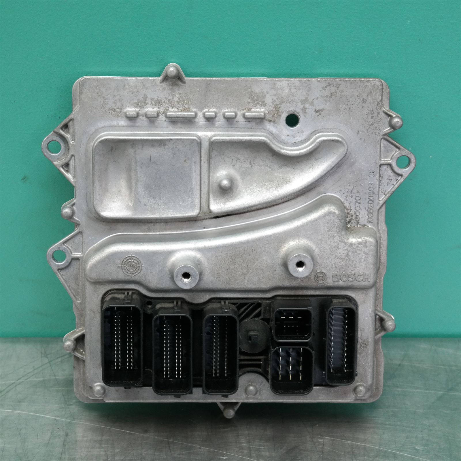 ECU F12 # Engine ECU # (949) *12-10* ECU F12 # Engine ECU # (949) *12-10*