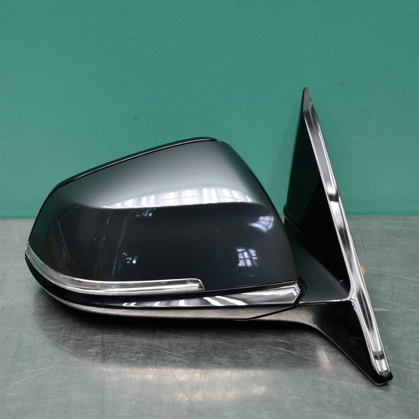 RIGHT DOOR MIRROR F32 (220) *51-07* RIGHT DOOR MIRROR F32 (220) *51-07*