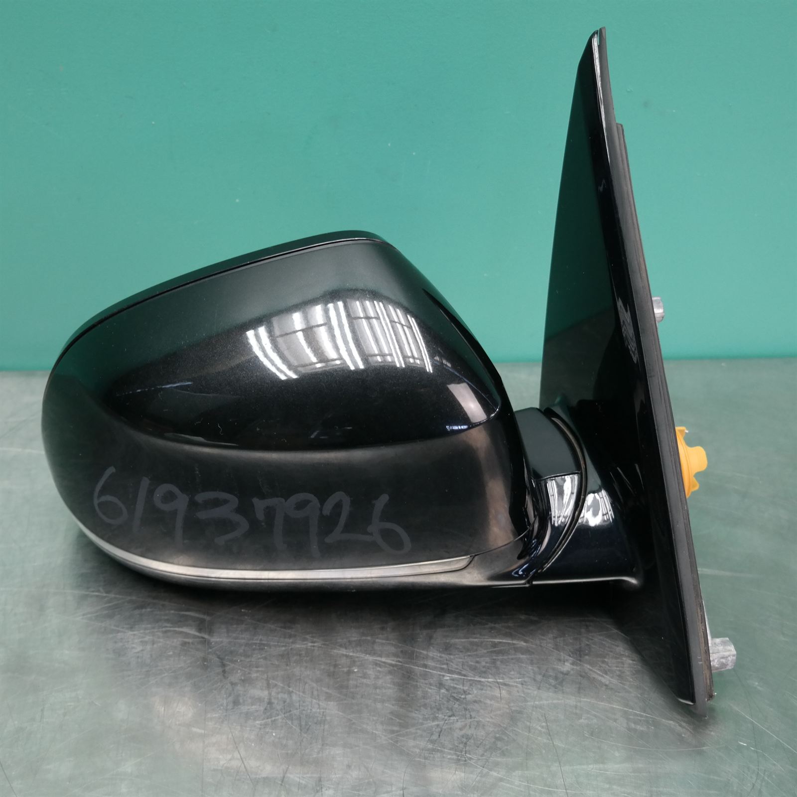 RIGHT DOOR MIRROR F15 (062) *51-07* RIGHT DOOR MIRROR F15 (062) *51-07*