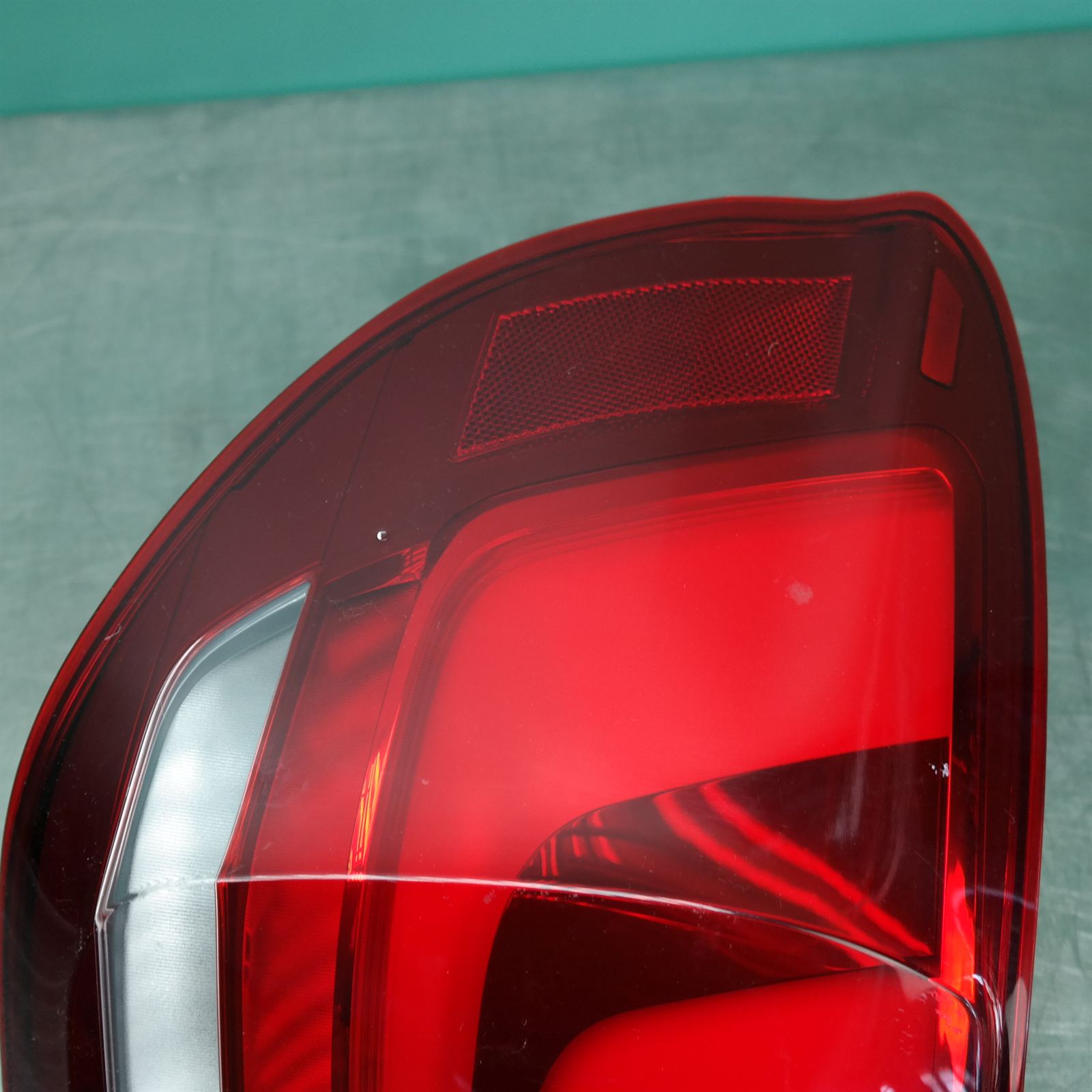 LEFT TAILLIGHT F15/F85, 09/13-07/18 2 LEFT TAILLIGHT F15/F85, 09/13-07/18 - Image 2