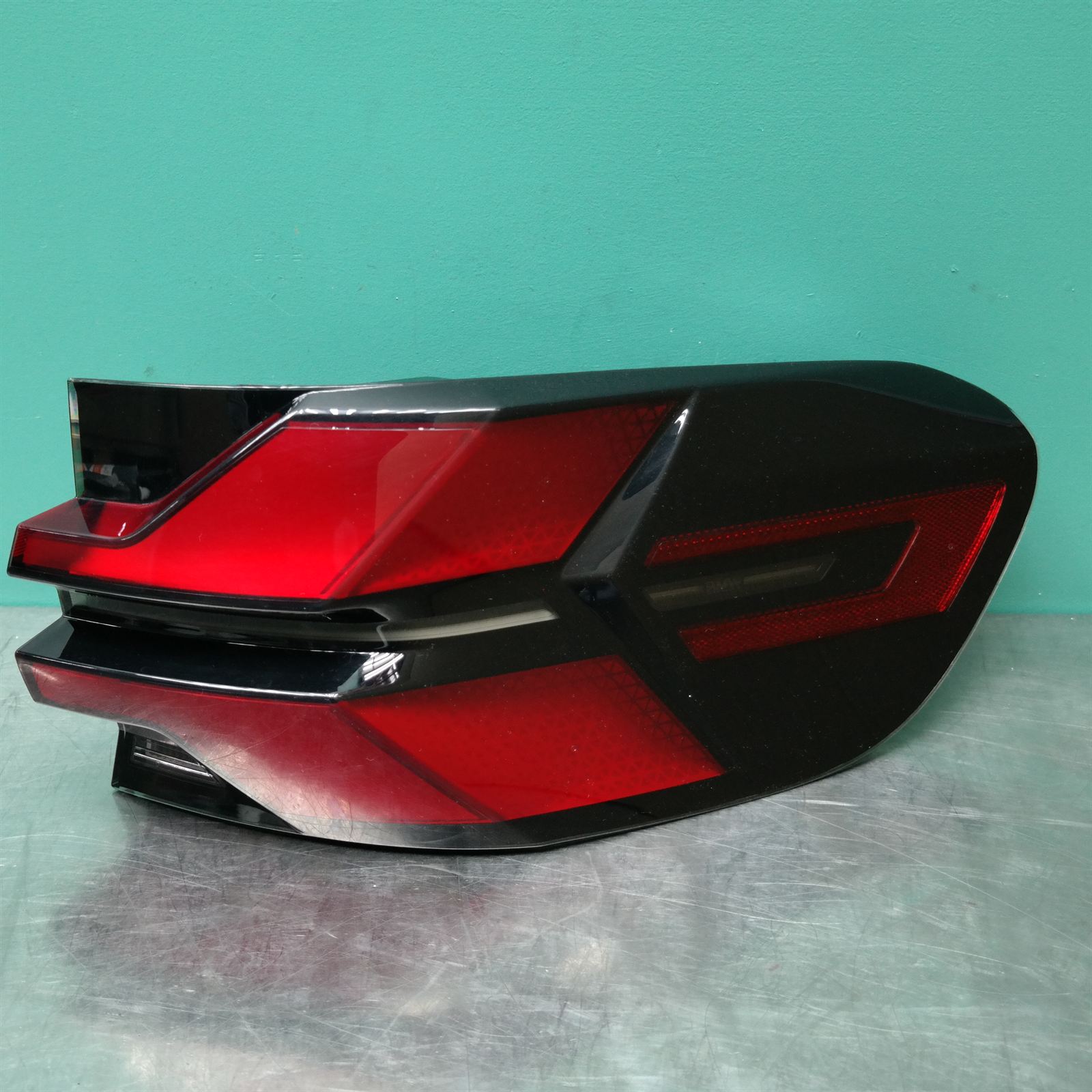 RIGHT TAILLIGHT G05/F95, IN BODY, LED TYPE, 03/23- RIGHT TAILLIGHT G05/F95, IN BODY, LED TYPE, 03/23-