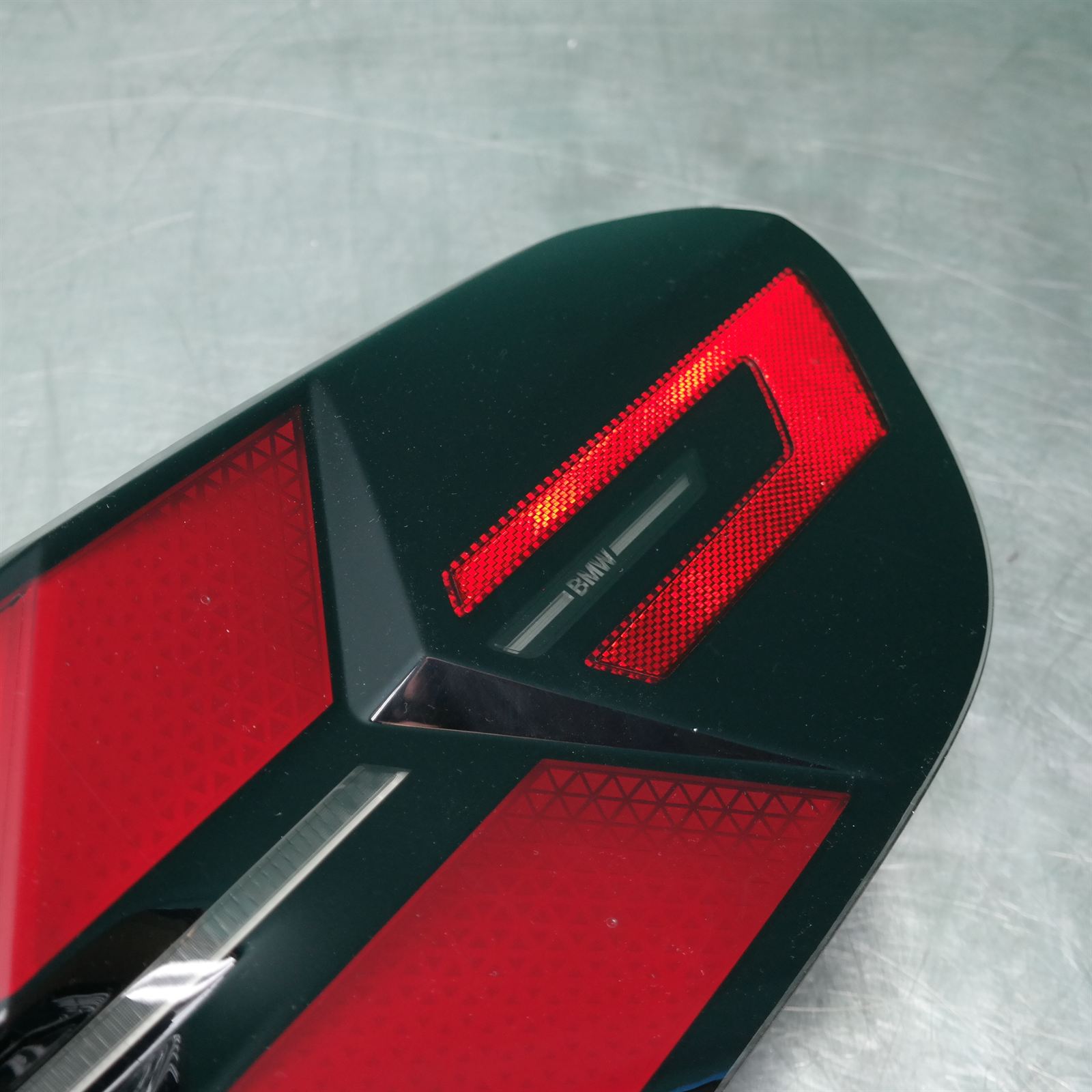 RIGHT TAILLIGHT G05/F95, IN BODY, LED TYPE, 03/23- 2 RIGHT TAILLIGHT G05/F95, IN BODY, LED TYPE, 03/23- - Image 2