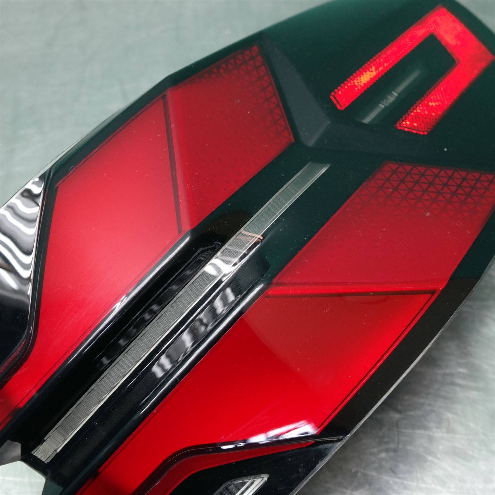 RIGHT TAILLIGHT G05/F95, IN BODY, LED TYPE, 03/23- 3 RIGHT TAILLIGHT G05/F95, IN BODY, LED TYPE, 03/23- - Image 3