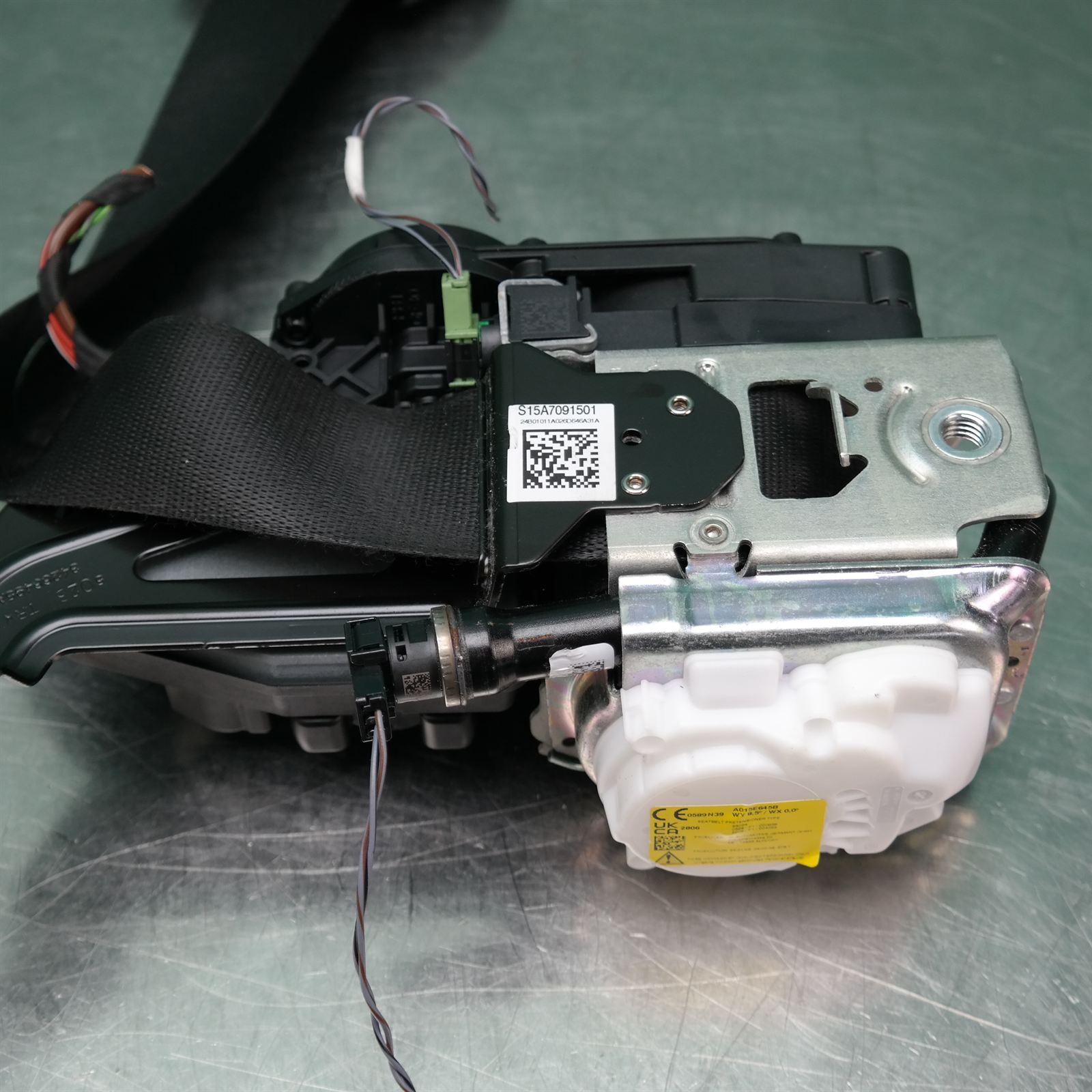 SEAT BELT G05 # Seatbelt, front left # (915) *72-05* 3 SEAT BELT G05 # Seatbelt, front left # (915) *72-05* - Image 3
