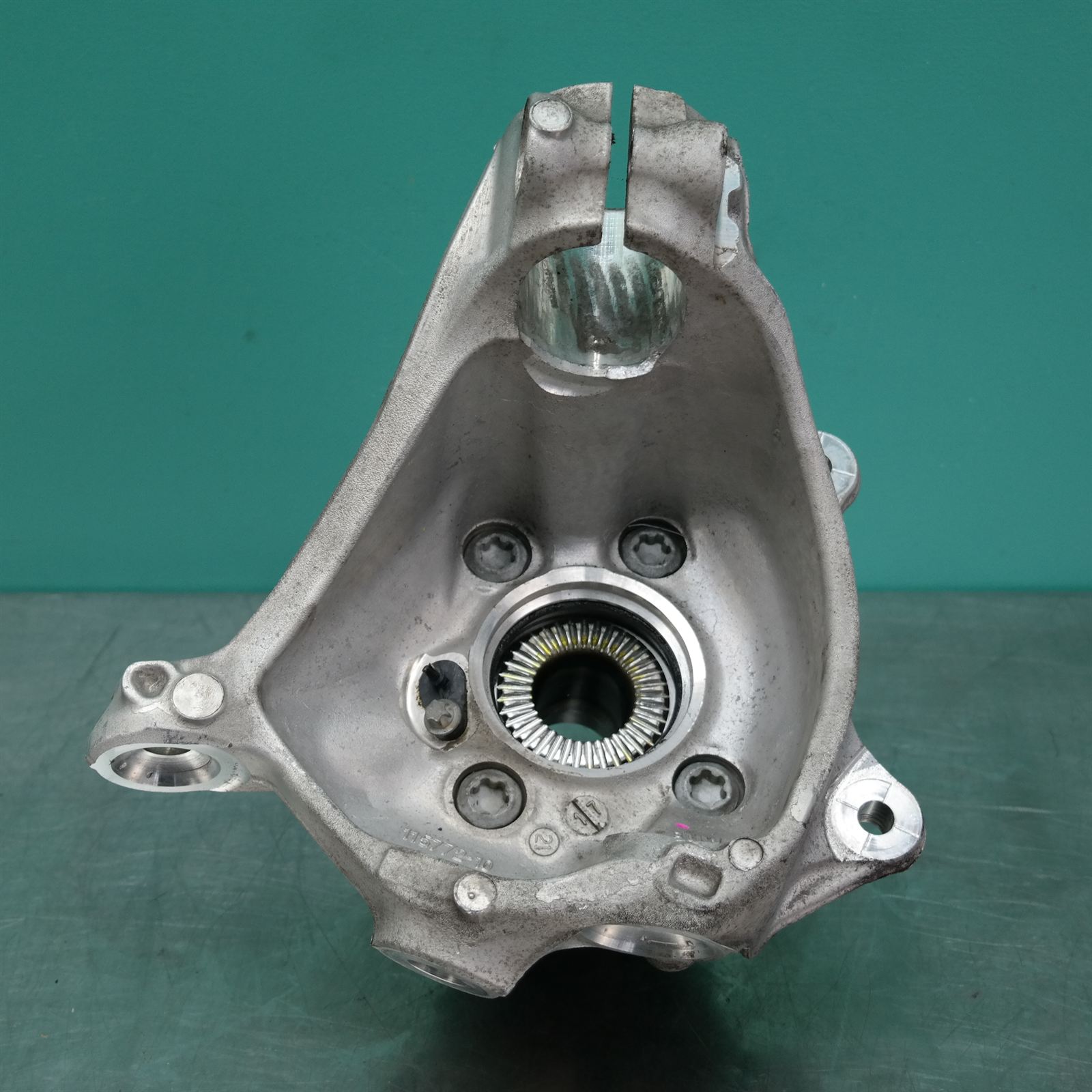 RIGHT FRONT HUB ASSEMBLY G01 (598) *31-10* RIGHT FRONT HUB ASSEMBLY G01 (598) *31-10*