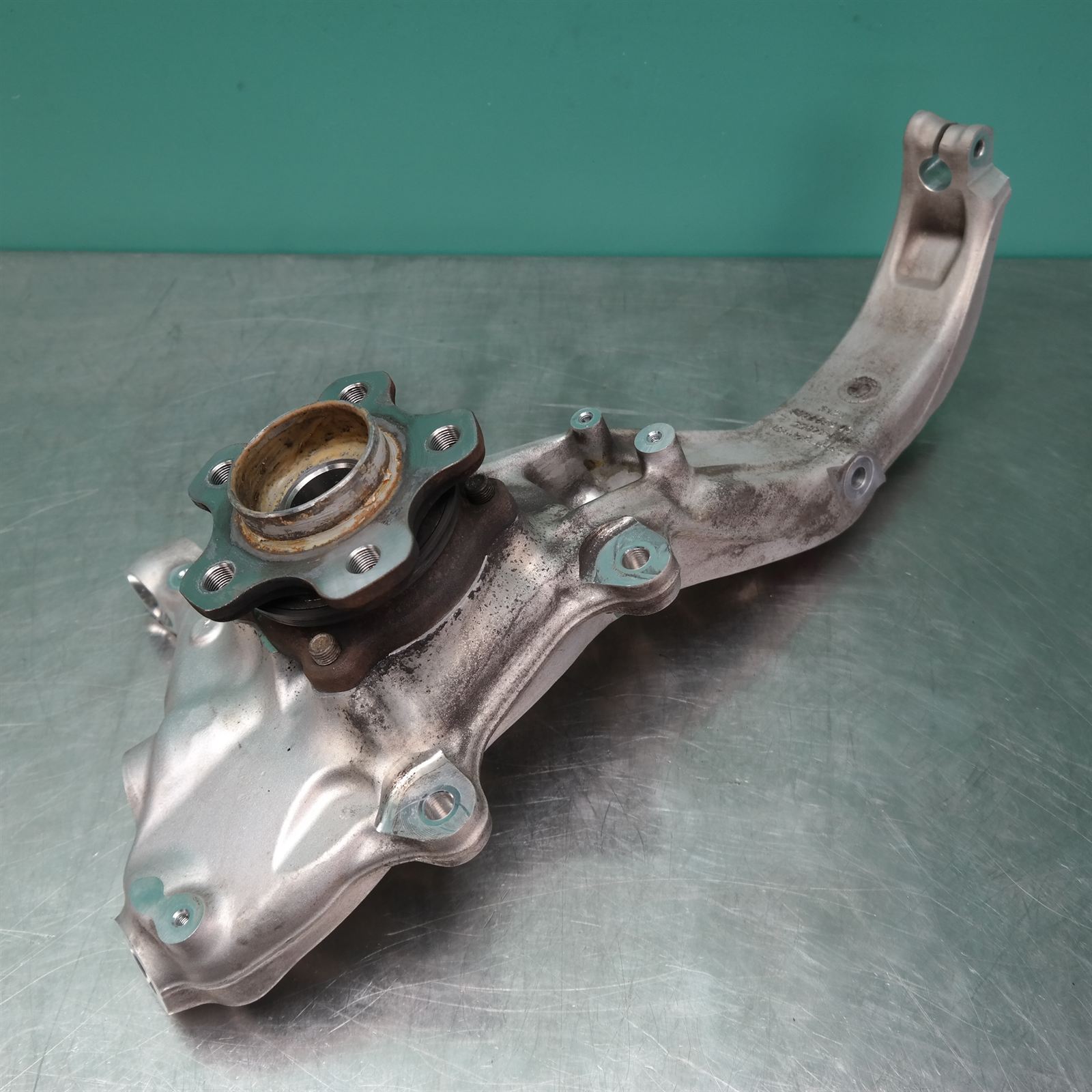 LEFT FRONT HUB ASSEMBLY G05 (655) *31-10* 2 LEFT FRONT HUB ASSEMBLY G05 (655) *31-10* - Image 2