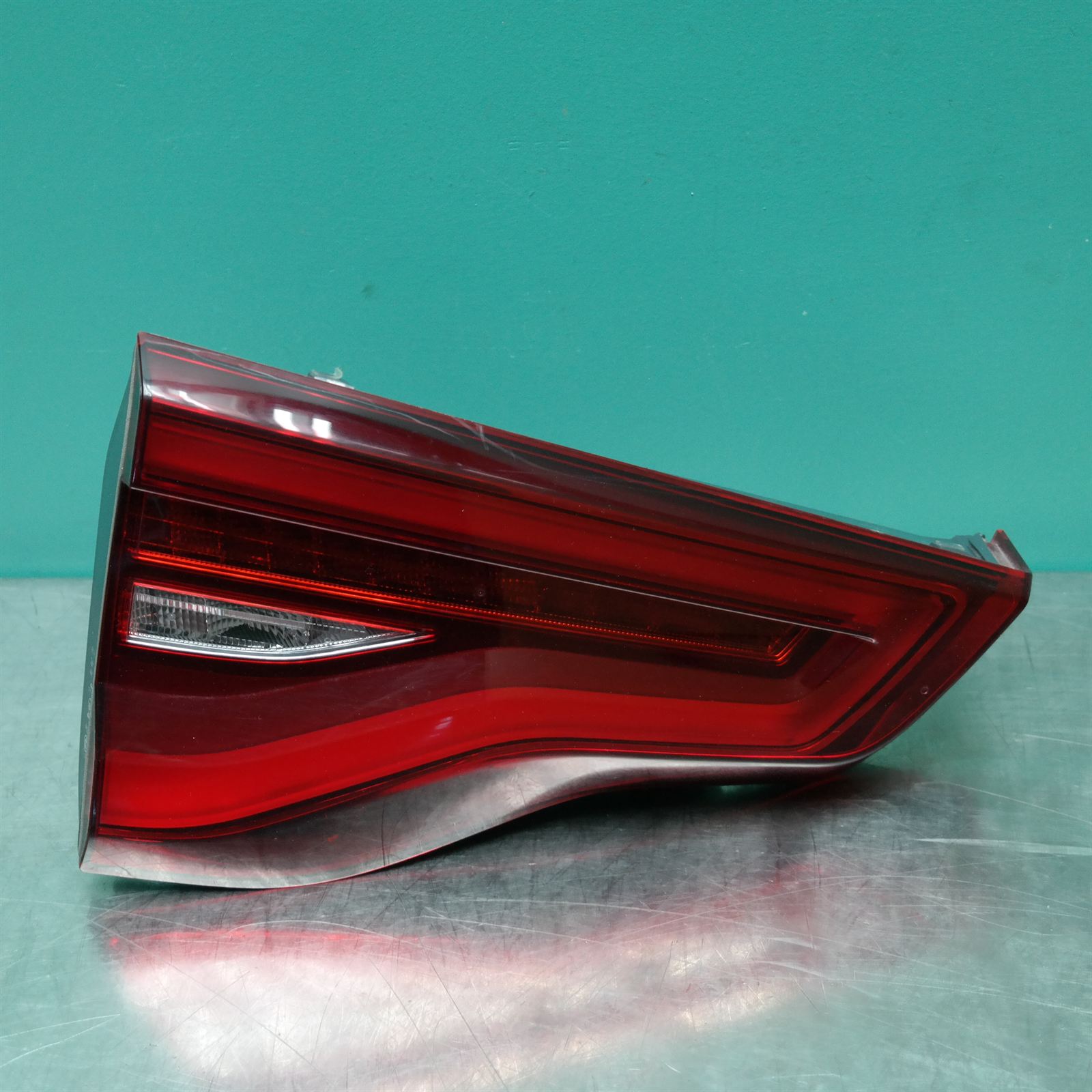 REAR GARNISH G01 (377) *63-20* L REAR GARNISH G01 (377) *63-20* L