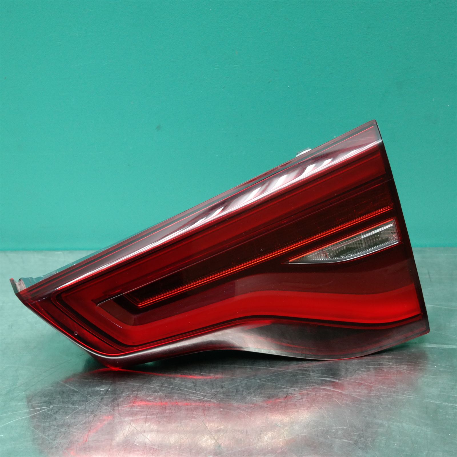 REAR GARNISH G01 (378) *63-20* R REAR GARNISH G01 (378) *63-20* R