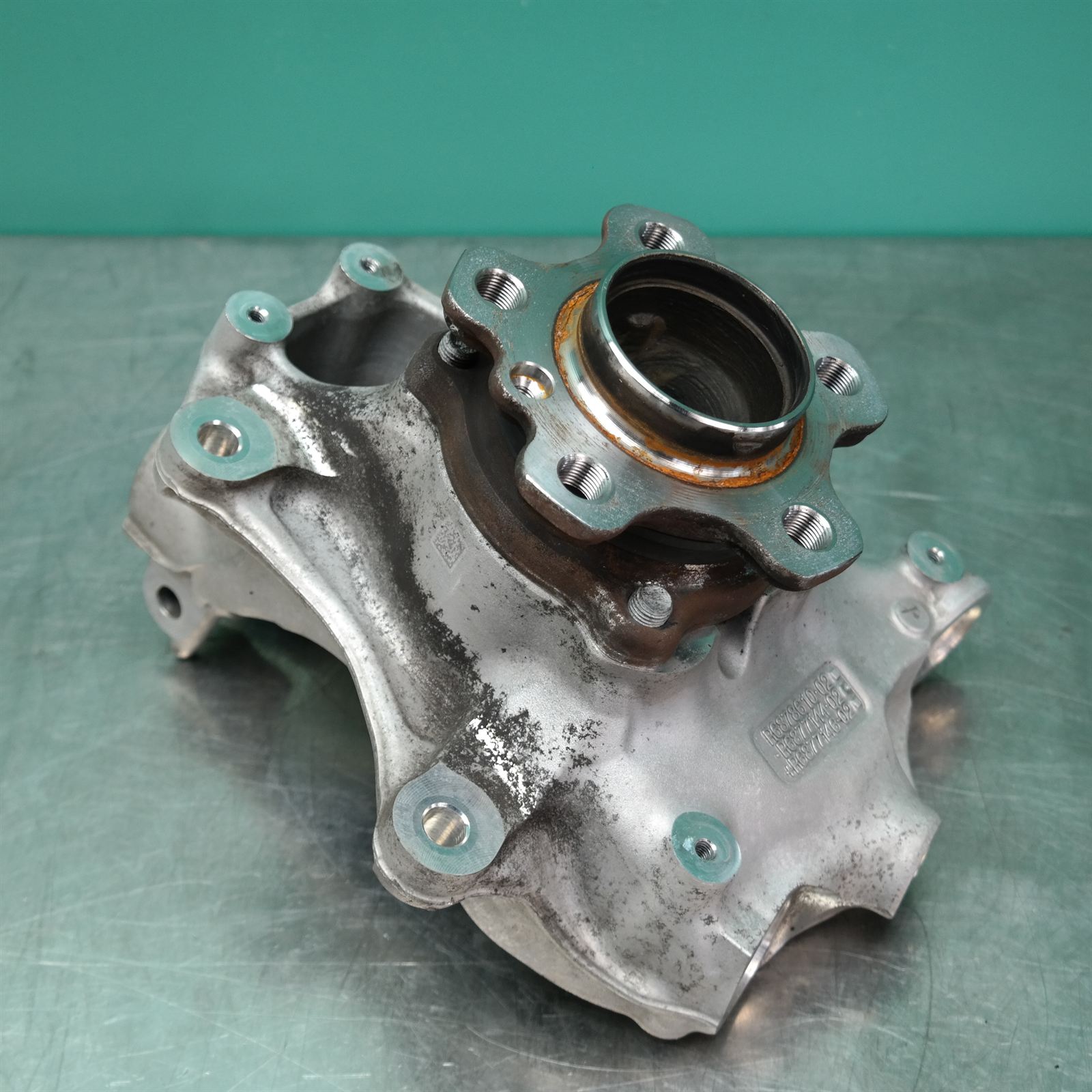 RIGHT FRONT HUB ASSEMBLY G20 (610) *31-10* 3 RIGHT FRONT HUB ASSEMBLY G20 (610) *31-10* - Image 3