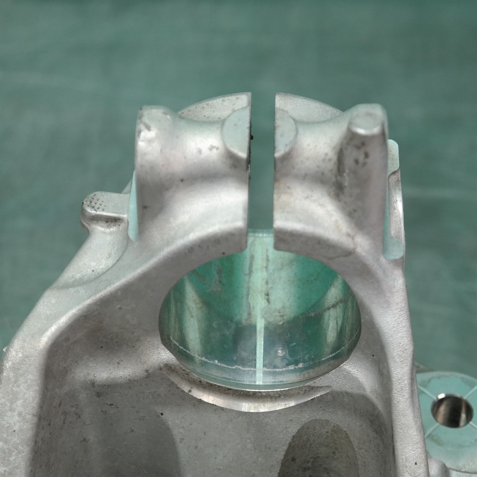 RIGHT FRONT HUB ASSEMBLY G20 (610) *31-10* 5 RIGHT FRONT HUB ASSEMBLY G20 (610) *31-10* - Image 5
